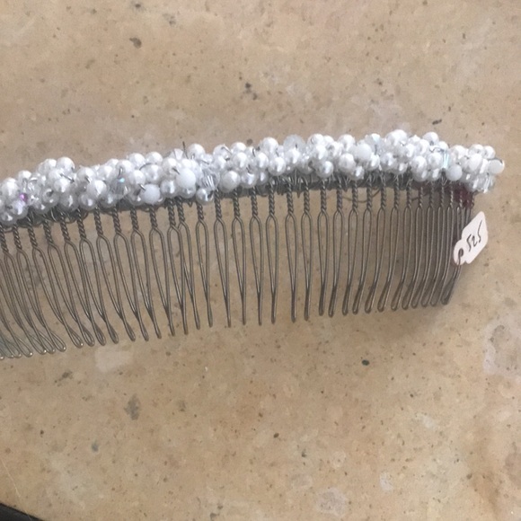 Tiara with pearls handmade - Picture 4 of 4